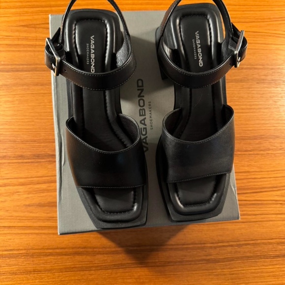 Vagabond Hennie Block Heels - Picture 3 of 5